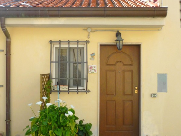 Riferimento 2F2059 - Casa Indipendente in Vendita a Torre Del Lago Puccini
