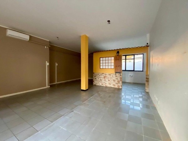 Riferimento CA1098 - Fondo Commerciale in Vendita a Capraia E Limite