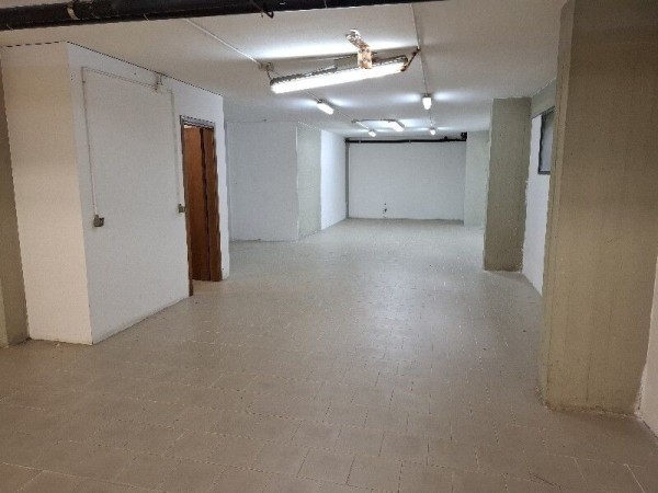 Riferimento EE5050 - Magazzino in Affitto a Empoli