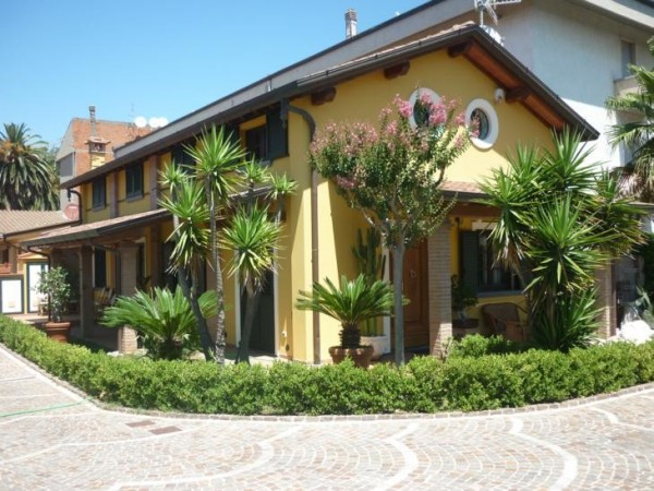 Riferimento 2L2065 - Villa Singola in Vendita a Torre Del Lago Puccini