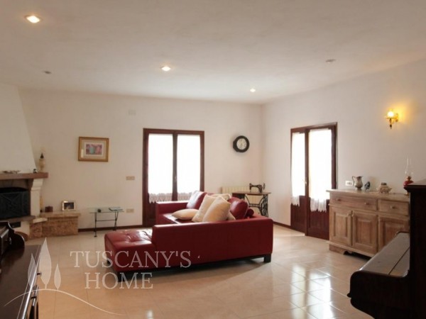 Reference V452 - Detached House for Sale in Torrenieri