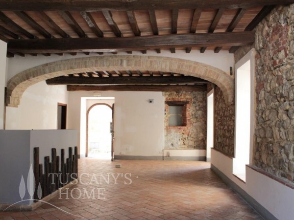Reference CA479 - Shop for Sale in Montefollonico