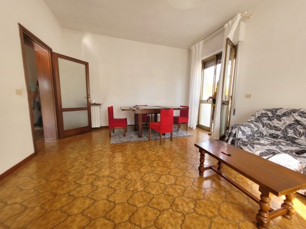 Riferimento 2L1533 - Appartamento in Vendita a Torre Del Lago Puccini