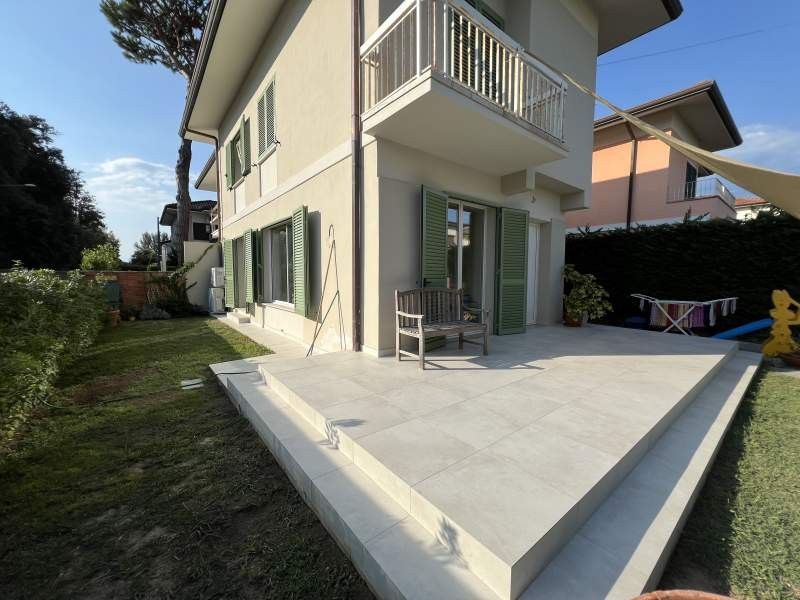 Villa in vendita a Tonfano, Pietrasanta (LU)