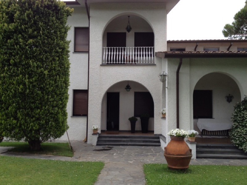 Villa in vendita a Forte Dei Marmi (LU)