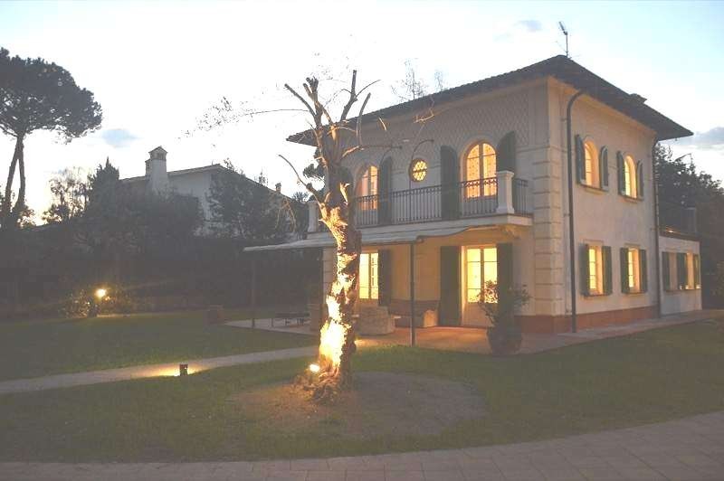 Villa in affitto a Forte Dei Marmi (LU)