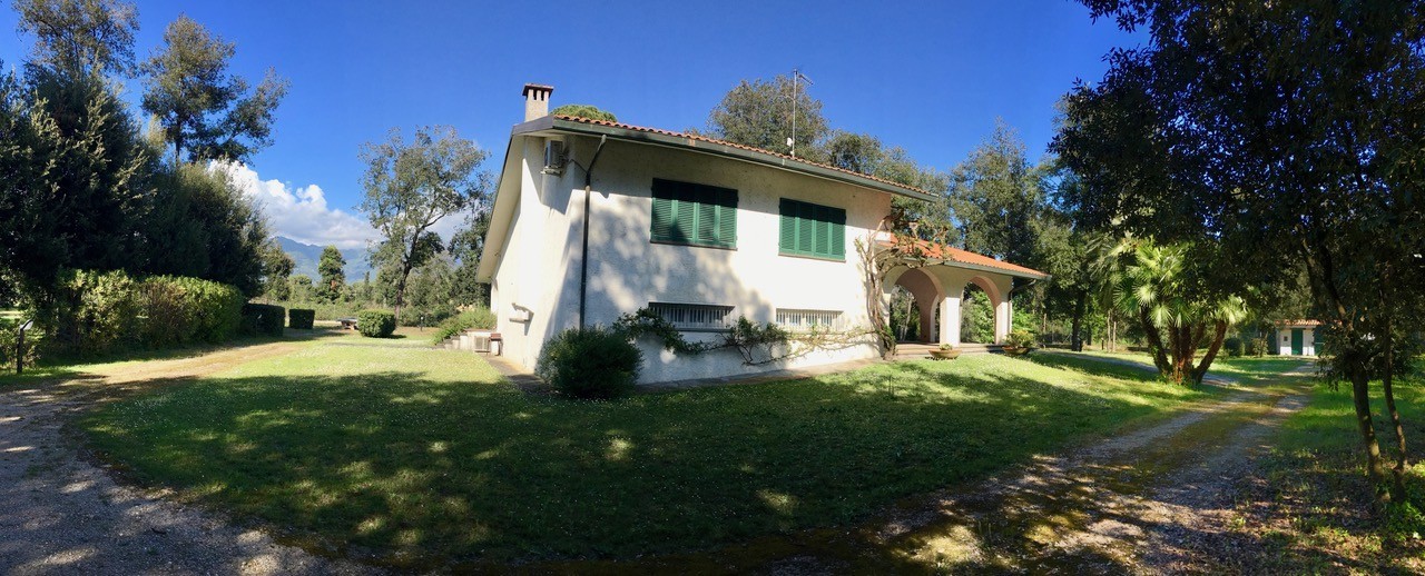 Villa in vendita a Marina Di Pietrasanta, Pietrasanta (LU)