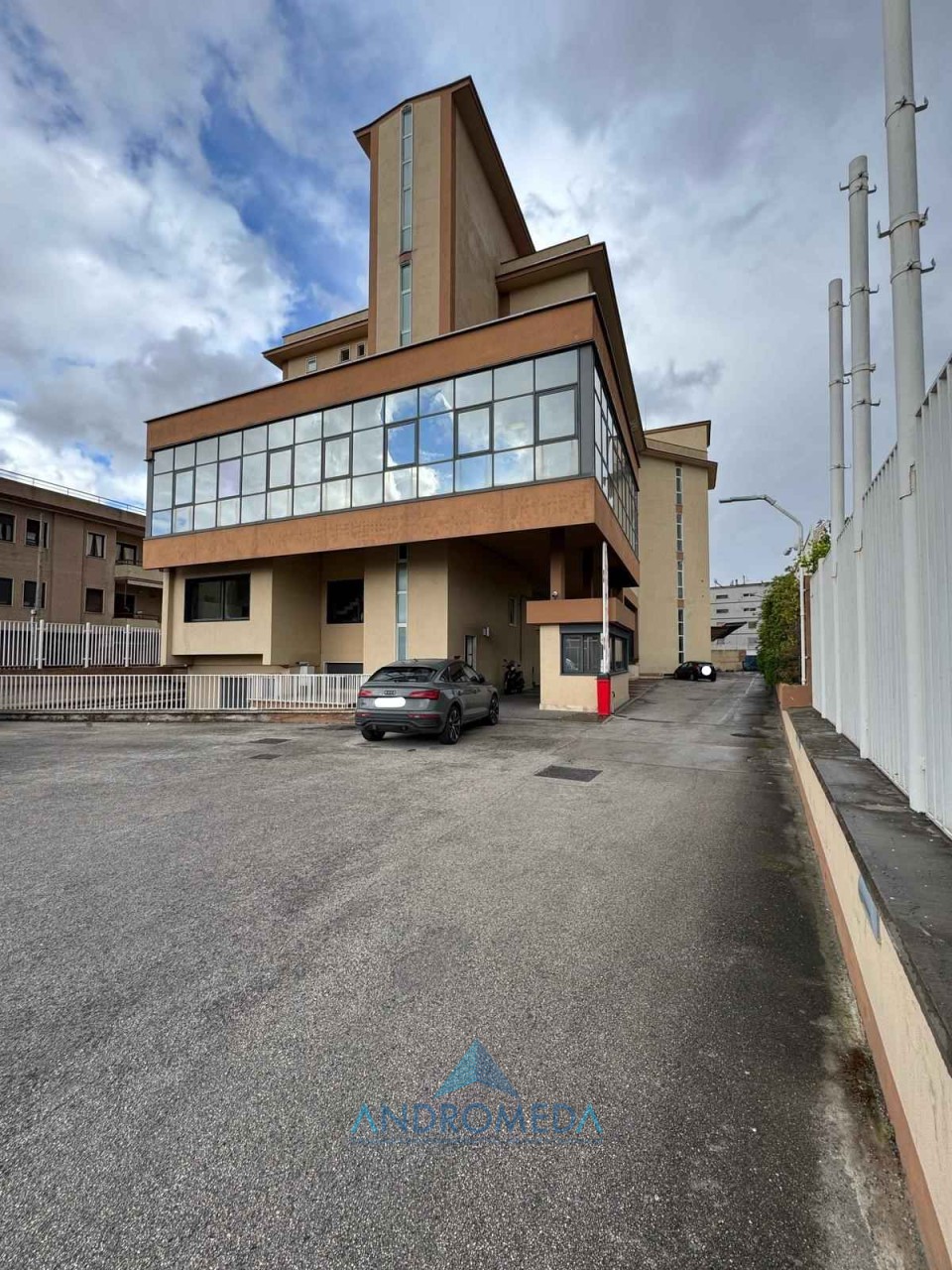 Capannone in affitto a Arzano (NA)