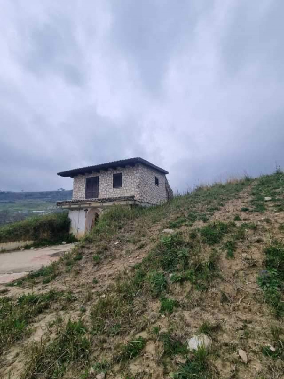 Casa indipendente in vendita a Penitro, Formia (LT)