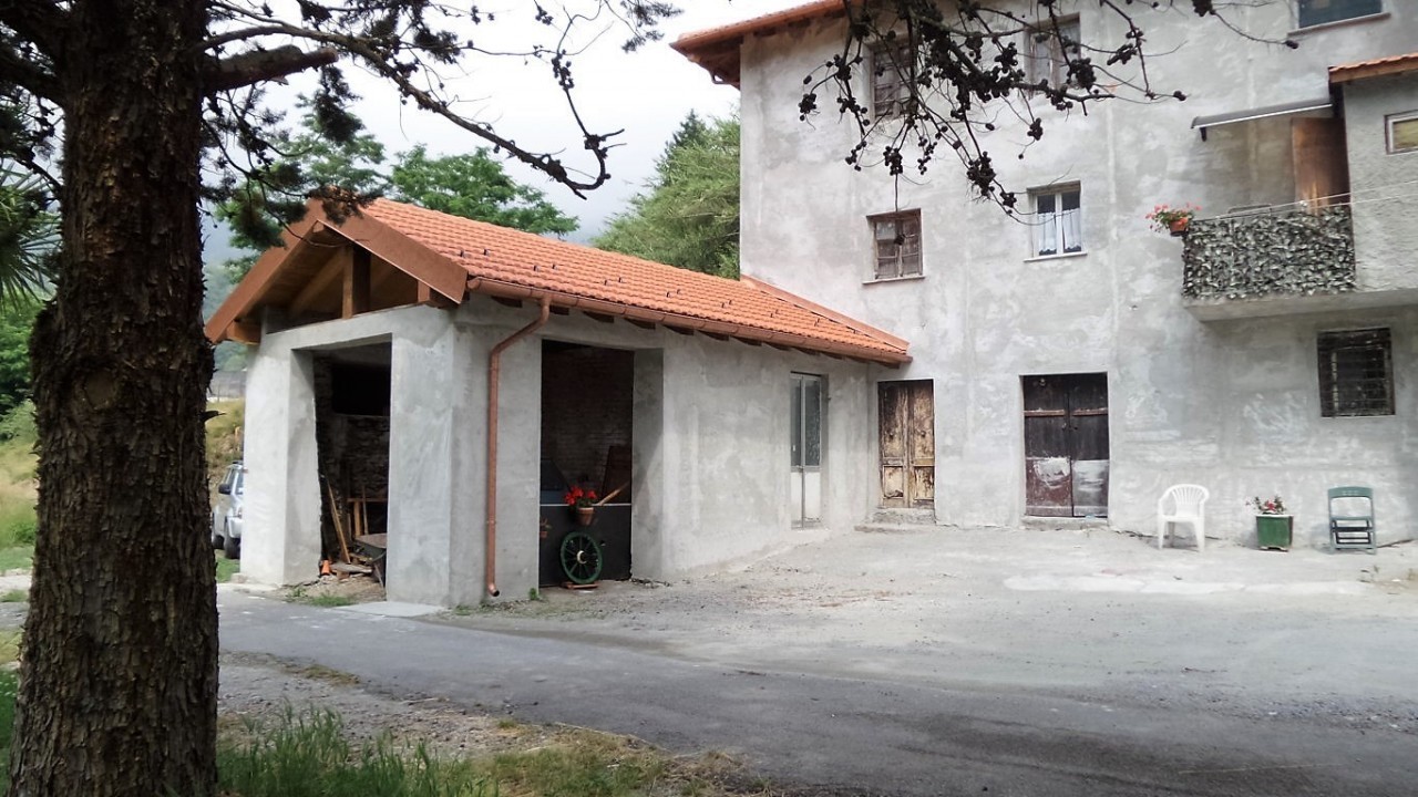 Casa indipendente in vendita a Campomorone (GE)