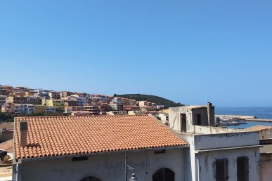 Casa indipendente con terrazza