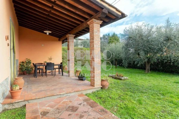 Country House For Sale In Capa