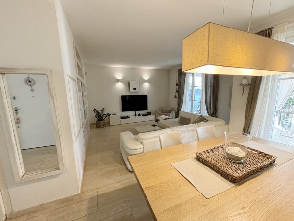 Riferimento SV130 - villa in Buying And Selling in Pietrasanta
