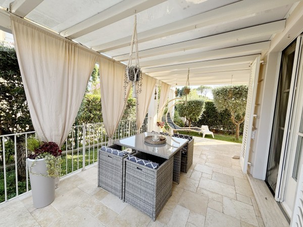 Riferimento SV130 - villa in Buying And Selling in Pietrasanta