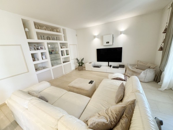 Riferimento SV130 - villa in Buying And Selling in Pietrasanta