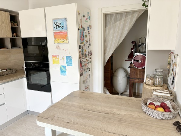 Riferimento SV130 - villa in Buying And Selling in Pietrasanta
