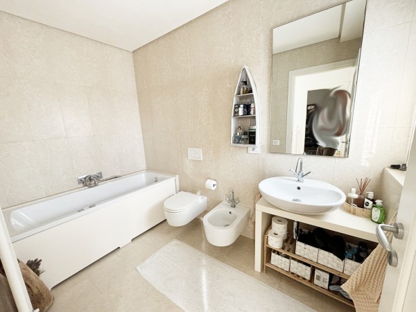 Riferimento SV130 - villa in Buying And Selling in Pietrasanta