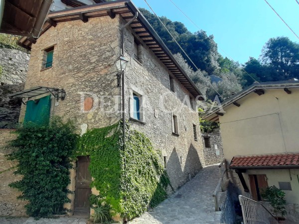 Reference CA2529TT - Villa - Villetta for Vendita in Camaiore