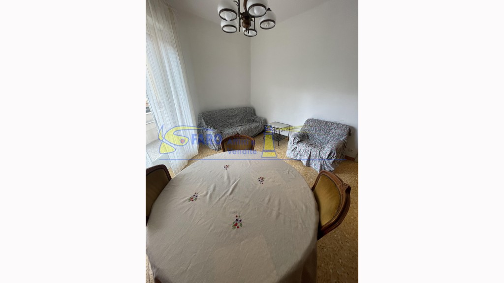 Appartamentoin Affitto, Ventimiglia - Centrale - Riferimento: at093