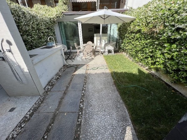 Rif. VA180 - appartamento in vendita a Camaiore - Lido Di Camaiore | Foto 1