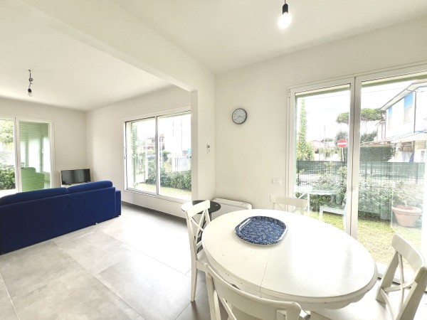 Villa bifamiliare ristrutturat