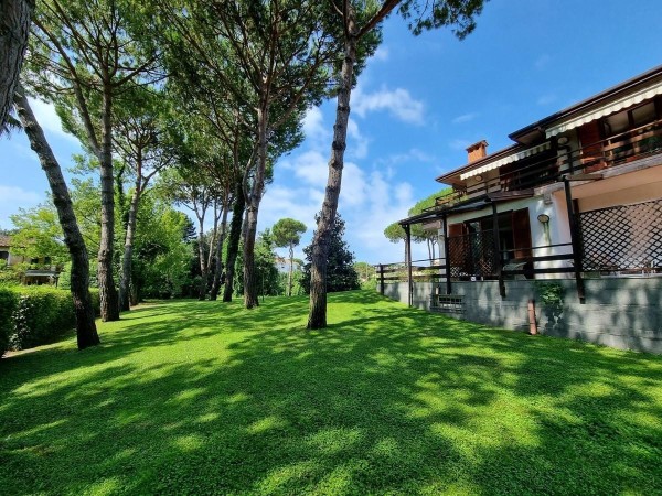 Villa a Ronchi a circa 200 met