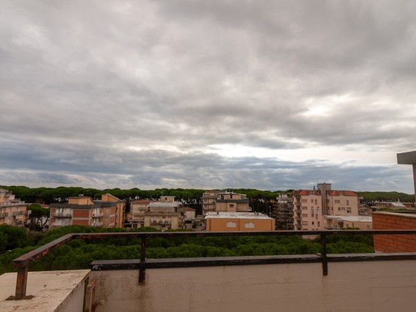 Attico con ampia terrazza vici