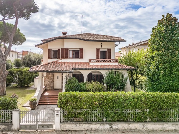 Villa in vendita, Camaiore 