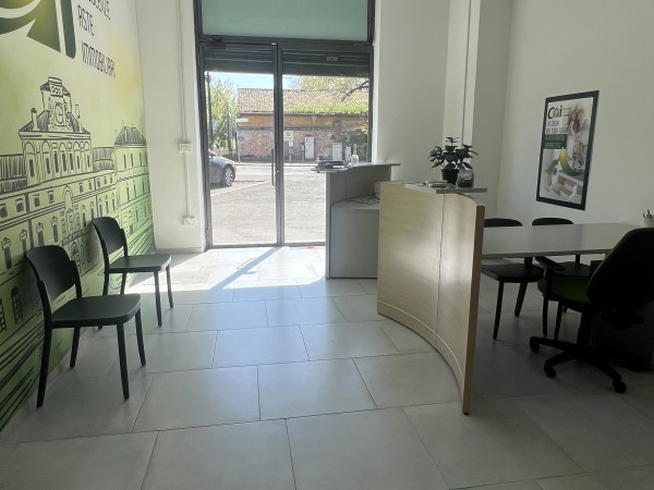 Riferimento LA255 - Attività Commerciale in Affitto a Parma
