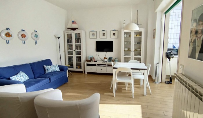 Riferimento AC22-IT046033C2DFZY5WRJ - Appartamento in Affitto a Viareggio