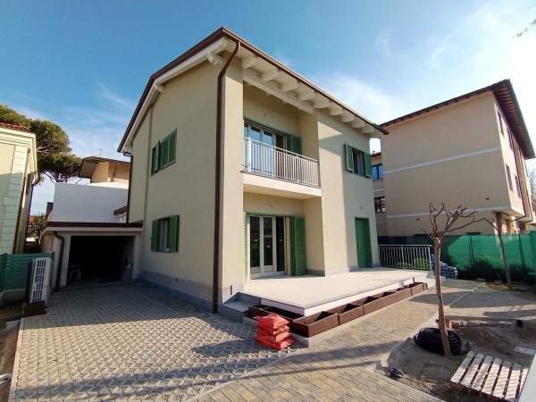 >Foto Anteprima WA 15533 - Villa in Vendita a Marina Di Pietrasanta