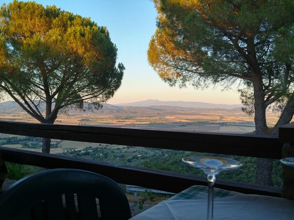 Casale con ristorante con came