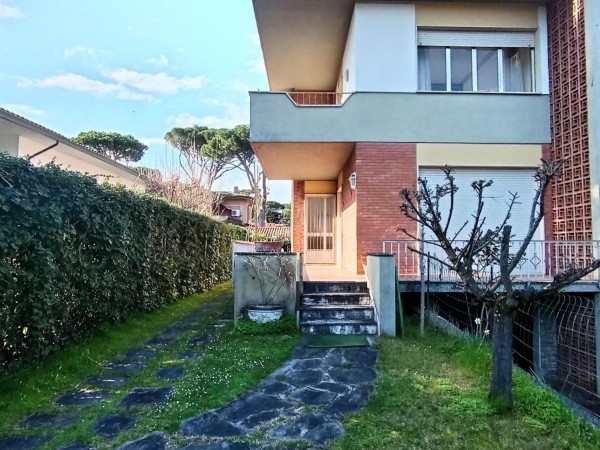 >Foto Anteprima WA 15536 - Villa Bifamiliare in Vendita a Marina Di Pietrasanta