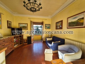 Appartamento Con Posti Auto