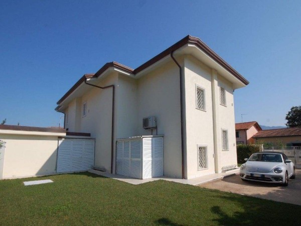 >Foto Anteprima WA 15539 - Villa Bifamiliare in Vendita a Marina Di Pietrasanta