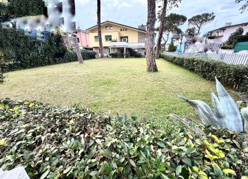 Villa con ampio giardino a 500