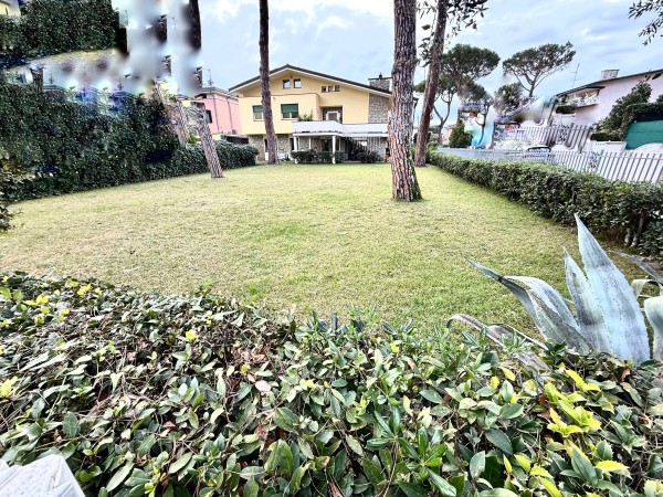 Villa con ampio giardino a 500