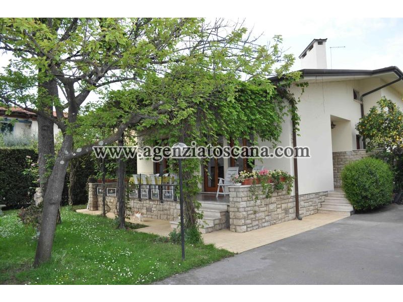 Вилла за продажа, Forte Dei Marmi -  0