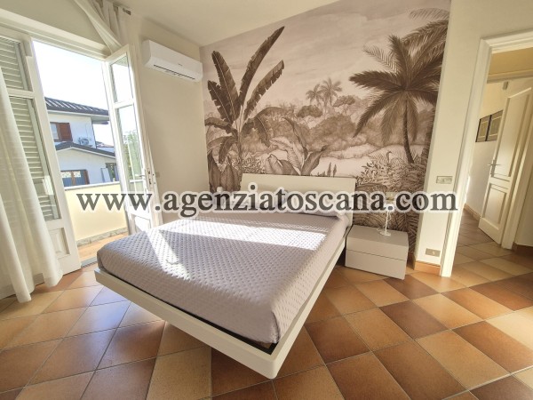 Two-family Villa for sale, Forte Dei Marmi - Centrale -  25