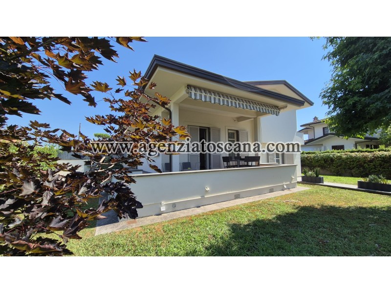 Two-family Villa for rent, Forte Dei Marmi - Centrale -  0