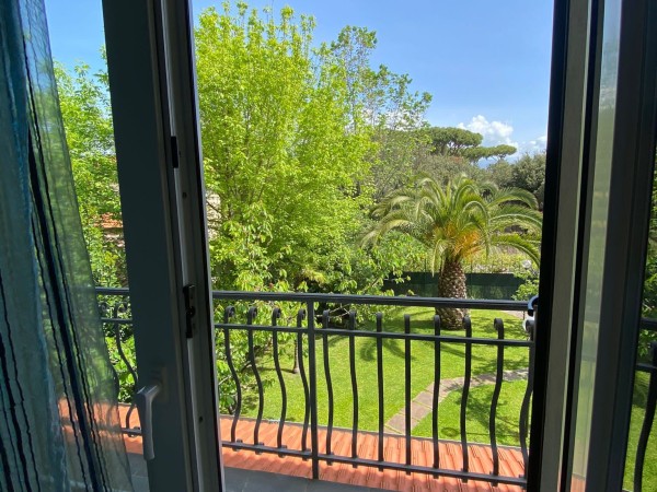 Riferimento SV012 - villa in Покупая и продавая in Forte Dei Marmi