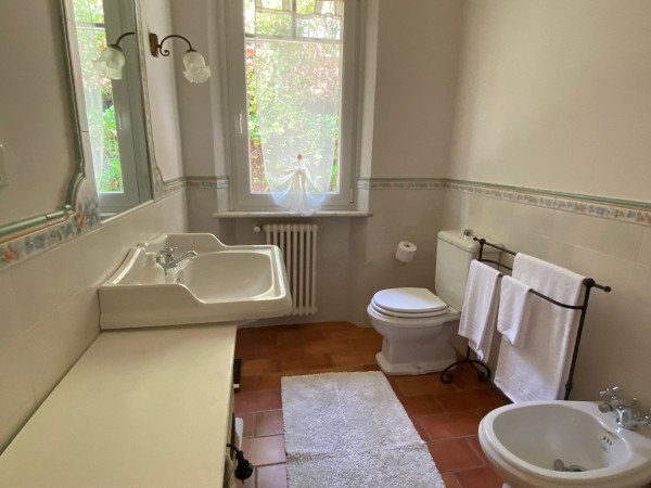 Riferimento SV012 - villa in Покупая и продавая in Forte Dei Marmi