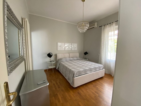 Riferimento SV012 - villa in Покупая и продавая in Forte Dei Marmi