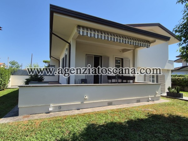 Two-family Villa for rent, Forte Dei Marmi - Centrale -  34