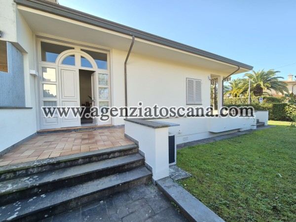 Two-family Villa for rent, Forte Dei Marmi - Centrale -  38