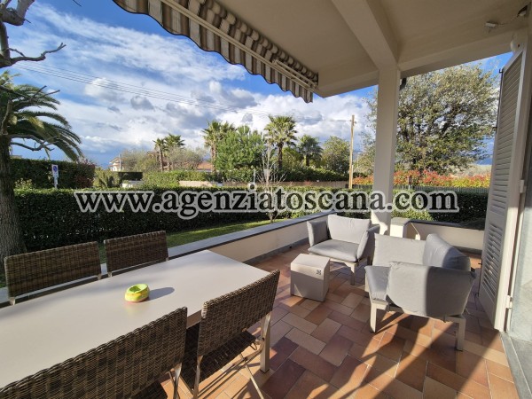 Villa Bifamiliare in vendita, Forte Dei Marmi - Centrale -  38