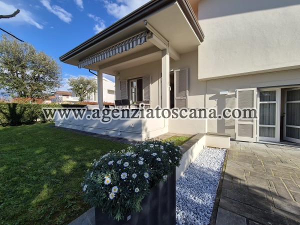 Villa Bifamiliare in vendita, Forte Dei Marmi - Centrale -  34