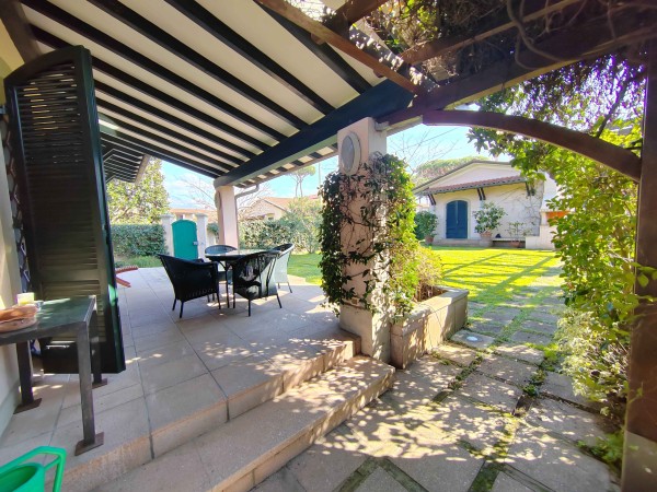 Villetta singola con giardino 