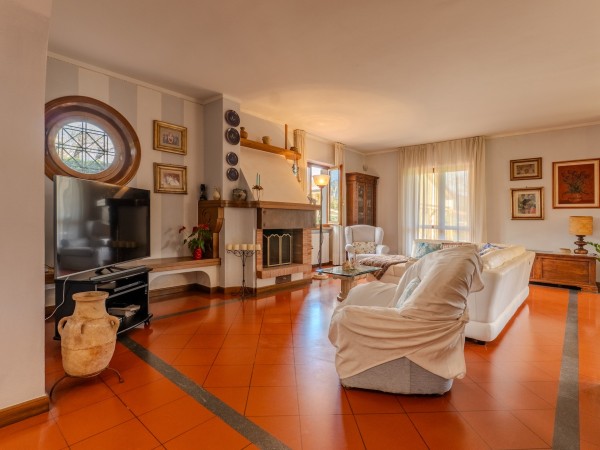 Riferimento SA007 - villa in Летняя аренда in Forte Dei Marmi - Centro Storico