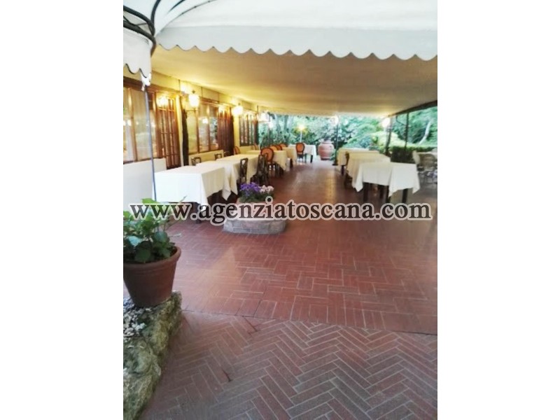 Immobile Commerciale - Direzionale in vendita, Forte Dei Marmi - Zona Via G. Battista Vico -  11